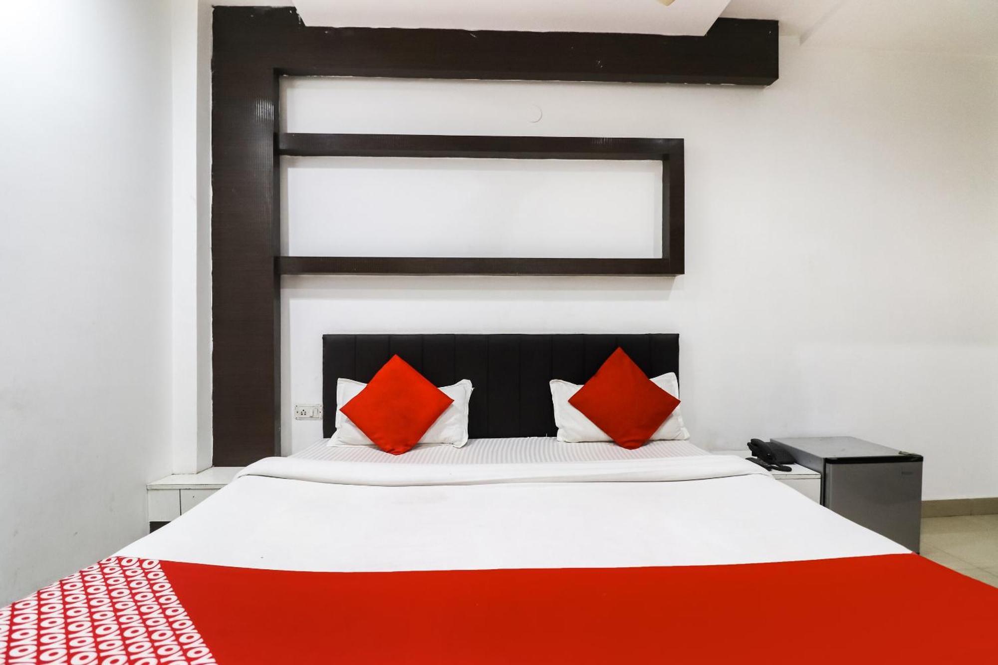 Oyo Flagship Just-9 Inn Near Sahara Ganj Mall Lucknow Luaran gambar