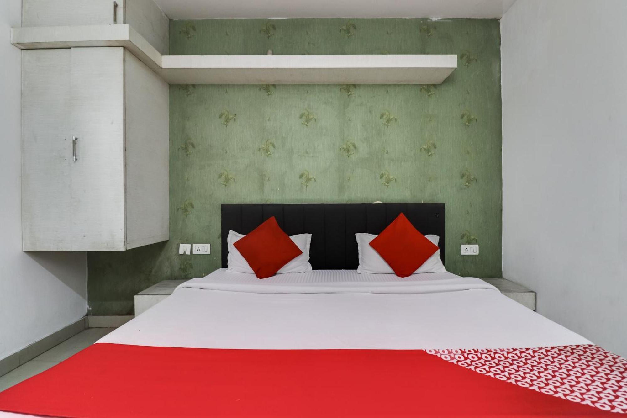 Oyo Flagship Just-9 Inn Near Sahara Ganj Mall Lucknow Luaran gambar